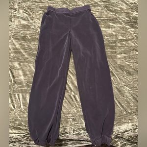 Softstreme Relaxed High-Rise Pant Size 6